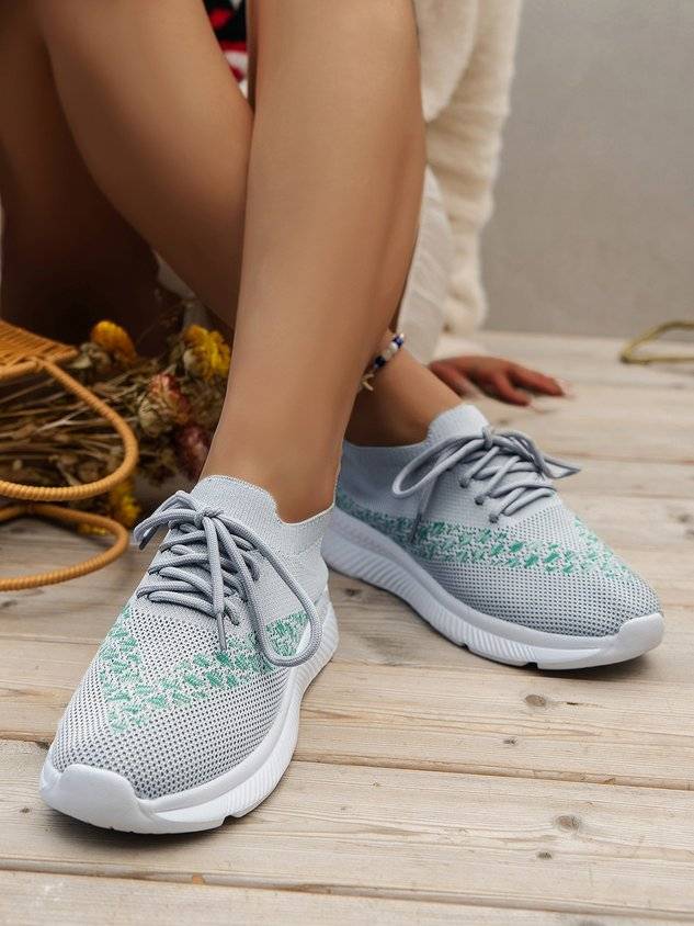 Breathable Color Block Slip On Sports Flyknit Sneakers