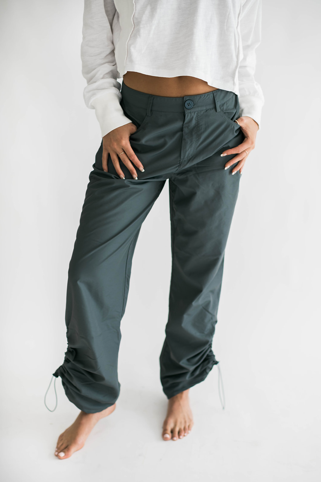 Katarina Nylon Pocketed Pants